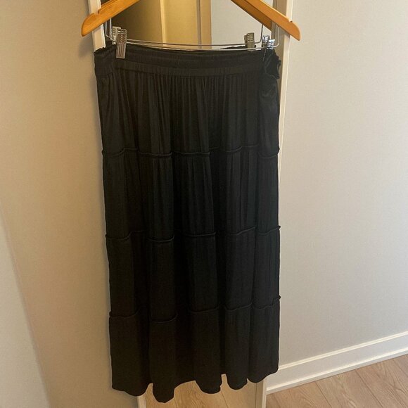 Gap Black Tiered Maxi Skirt - Size XL Tall - Picture 1 of 2